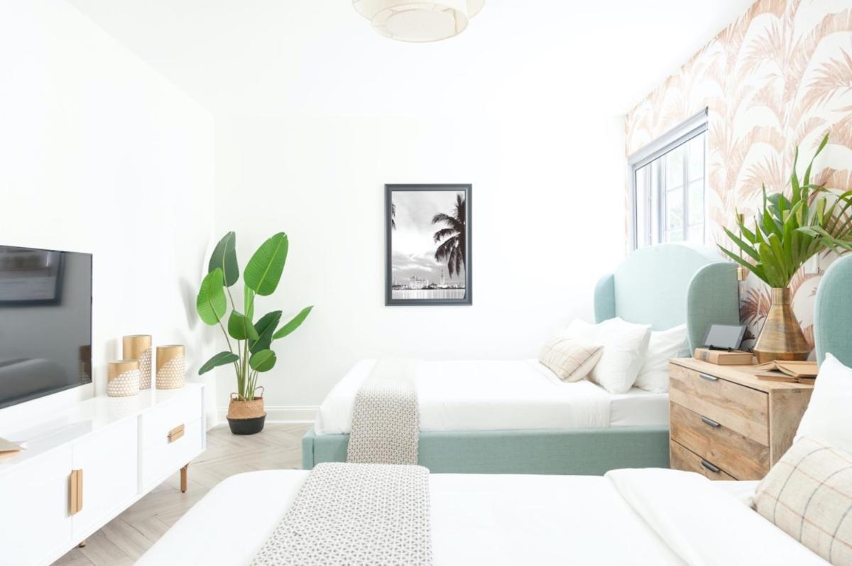 Collins Hotel Studio Miami Beach Habitación foto